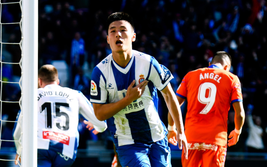 包含里程碑夜!费耶诺德迎来里程碑,西甲今夜刷纪录,态度坚定,阵容厚度经受考验的词条 包含里程碑夜!费耶诺德迎来里程碑,西甲今夜刷纪录,态度坚定,阵容厚度经受考验的词条