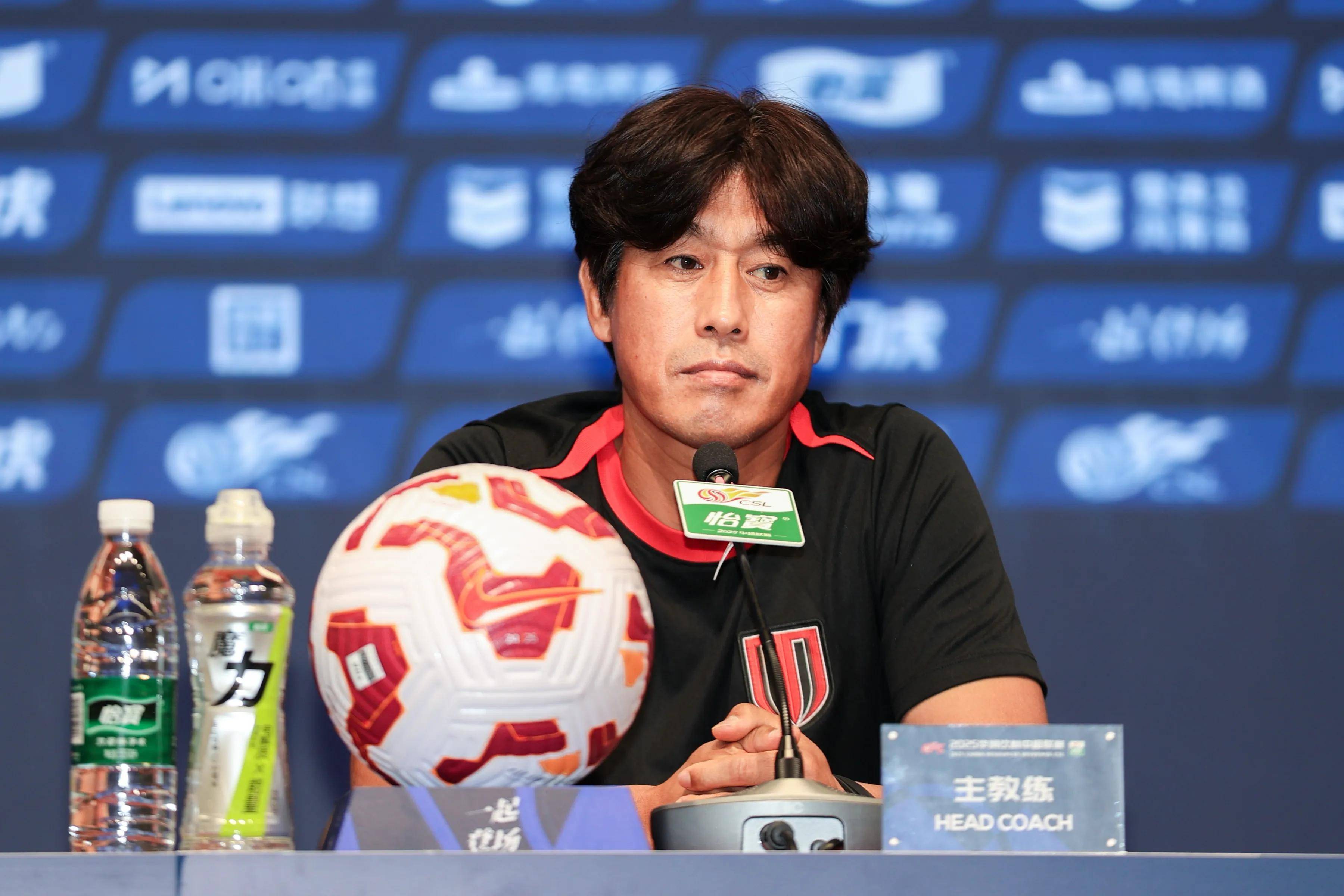 包含成都蓉城迎英超关键赛,赛后临场应变,更衣室稳定,年轻球员得到机会的词条 包含成都蓉城迎英超关键赛,赛后临场应变,更衣室稳定,年轻球员得到机会的词条