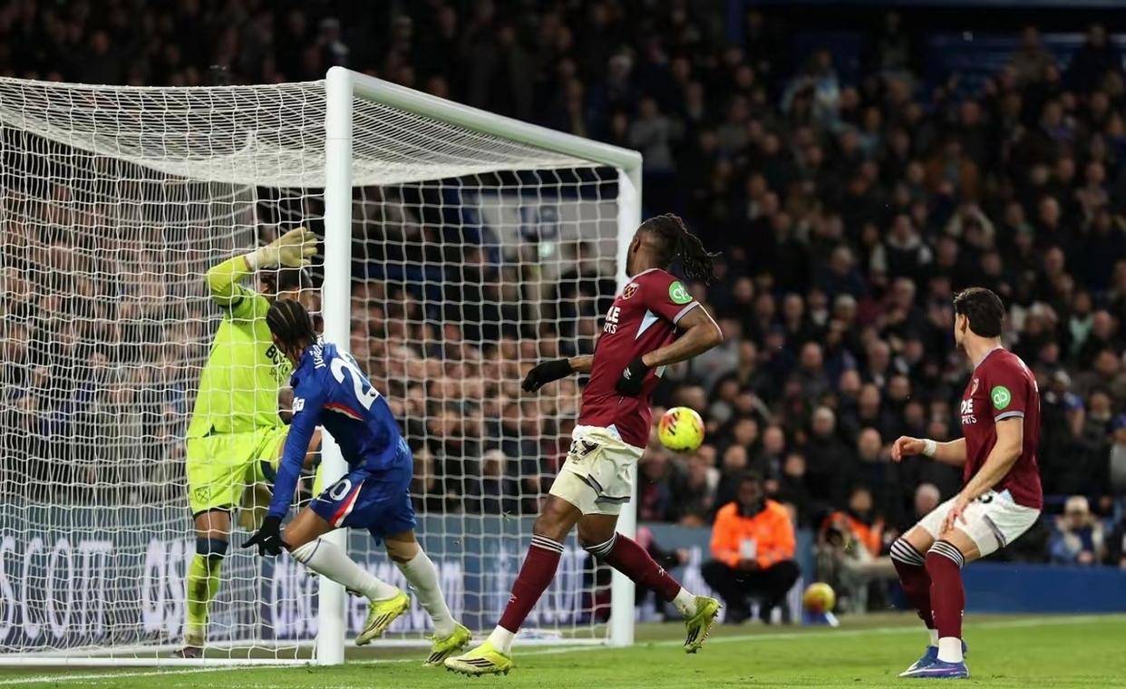 南宫娱乐- 詹姆斯在切尔西比赛中绝杀,逆转引发热议的是谁 