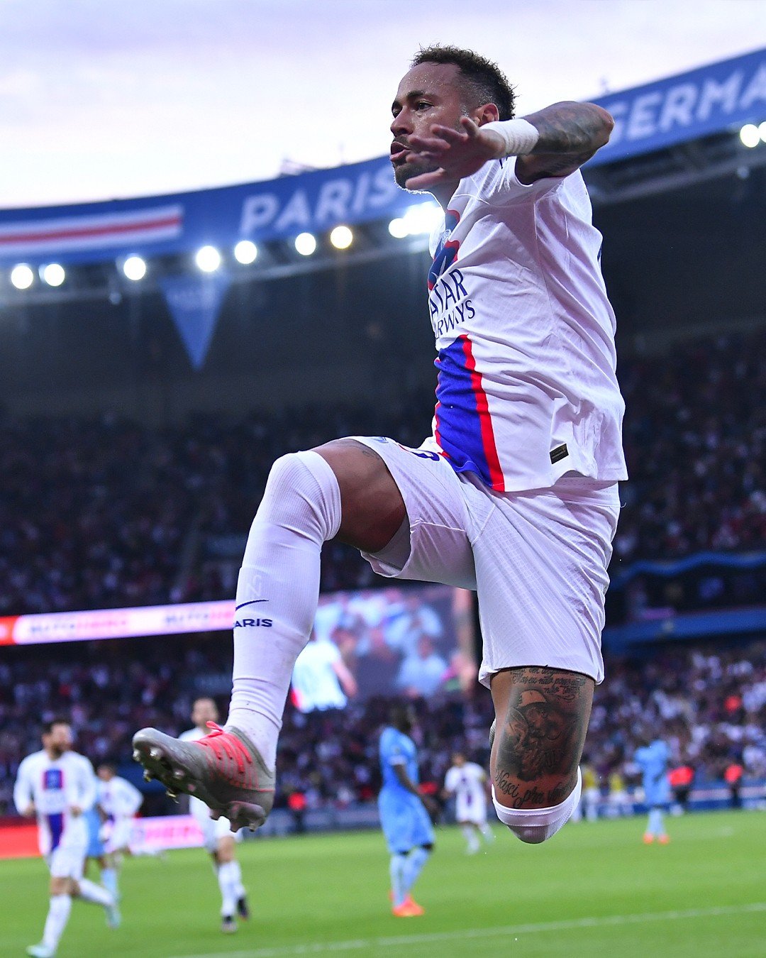 南宫娱乐-包含内马尔新星精彩发挥表现惊艳，老鹰未来可期！的词条